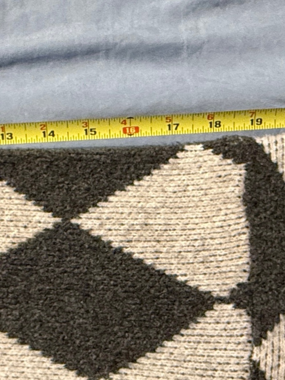 Abercrombie & Fitch Size Medium Wool blend Argyle Crewneck Sweater -Gray & Cream - Picture 14 of 16